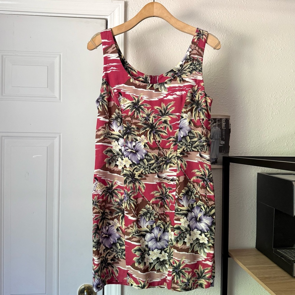 Hilo Hattie Red tropical Hawaiian vintage rayon floral sleeveless mini dress